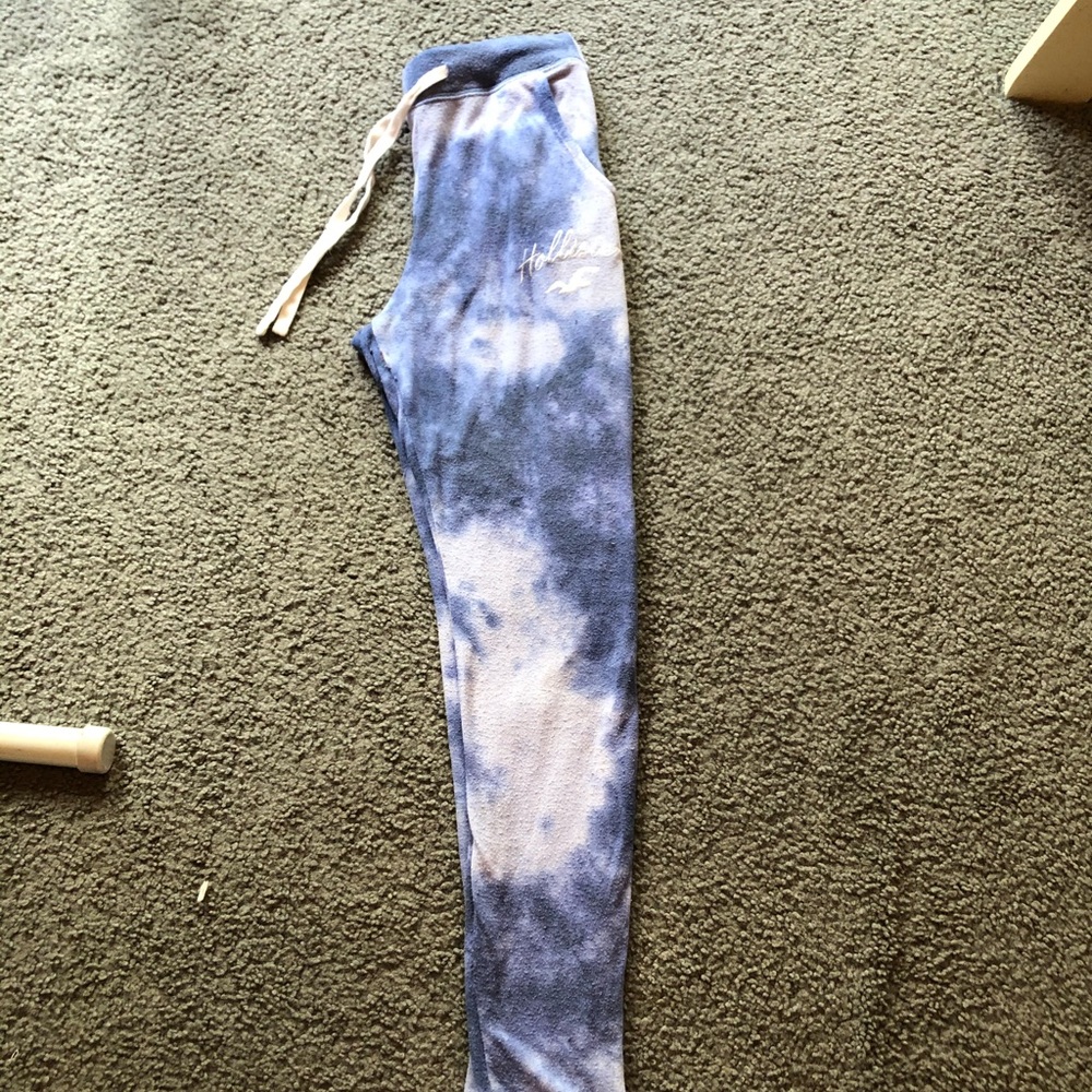 hollister blue and white tie dye sweatpants